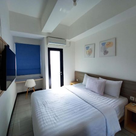 Cordova Suites Semarang Esterno foto