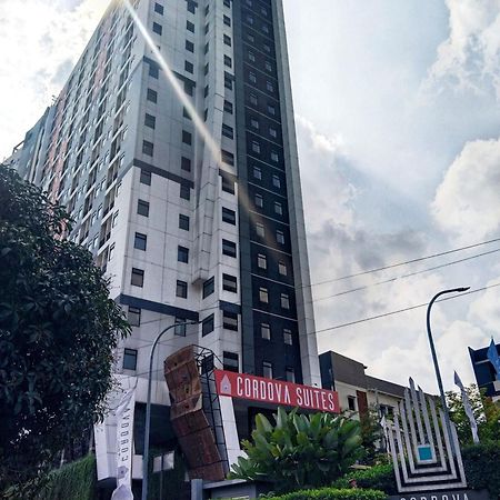 Cordova Suites Semarang Esterno foto