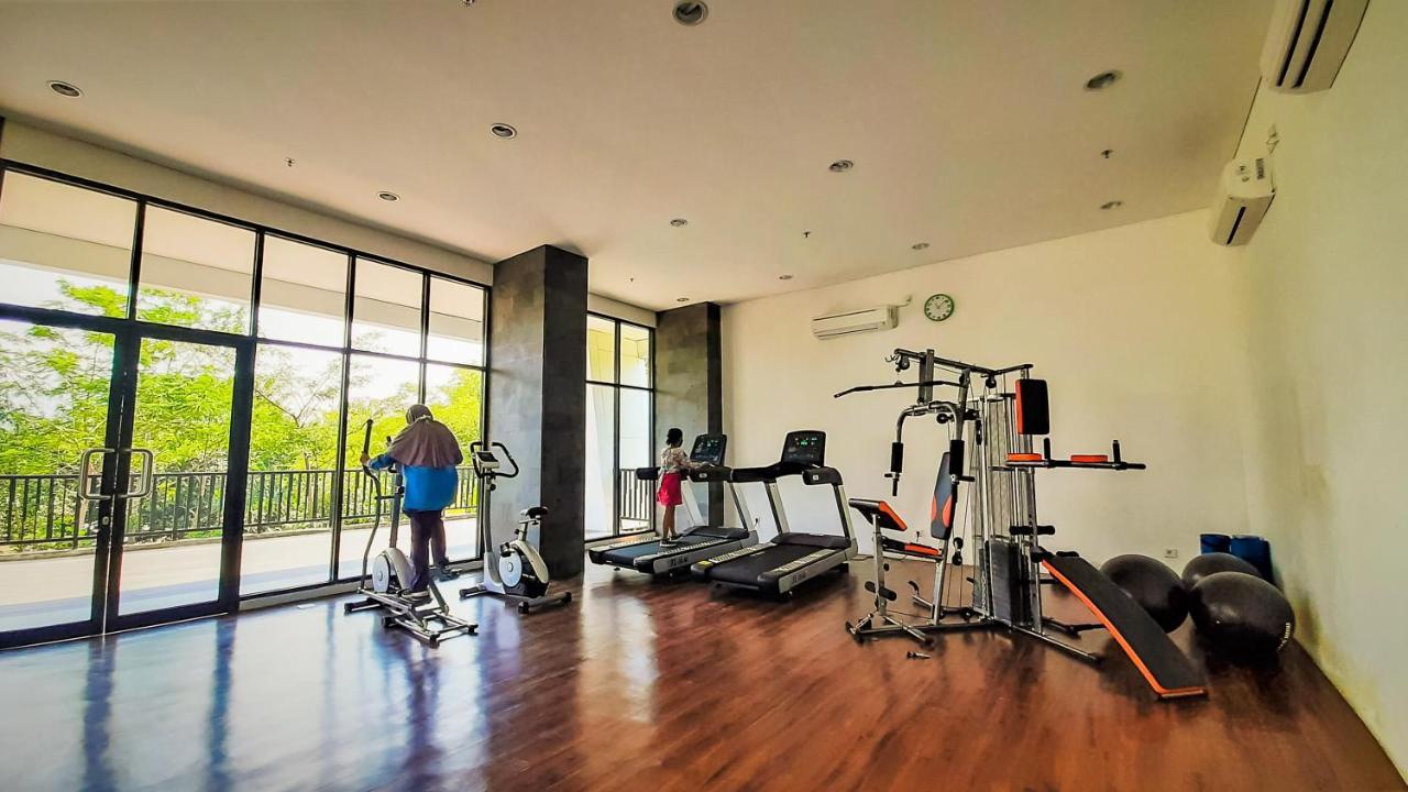 Cordova Suites Semarang Esterno foto