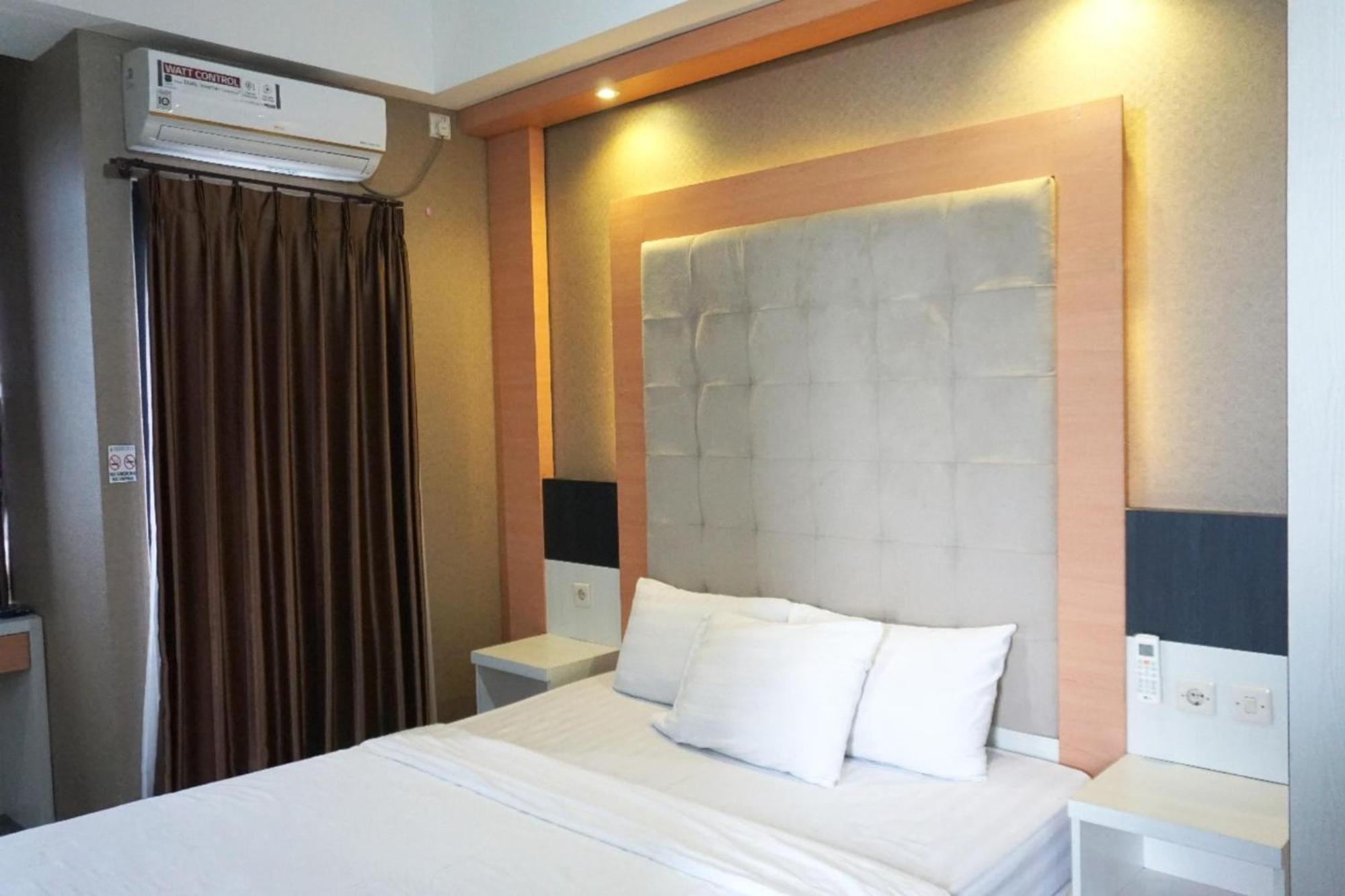 Cordova Suites Semarang Esterno foto