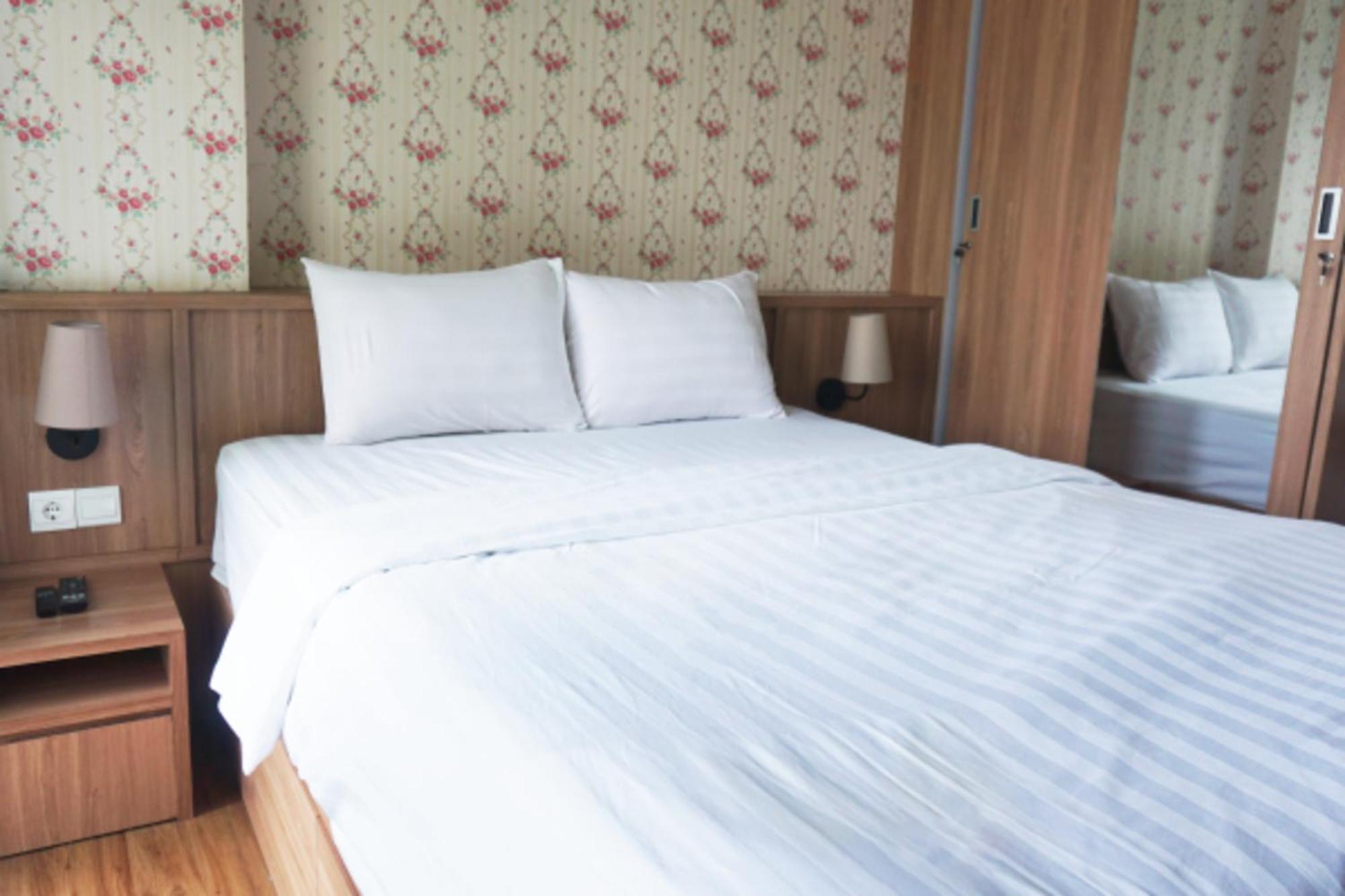 Cordova Suites Semarang Esterno foto