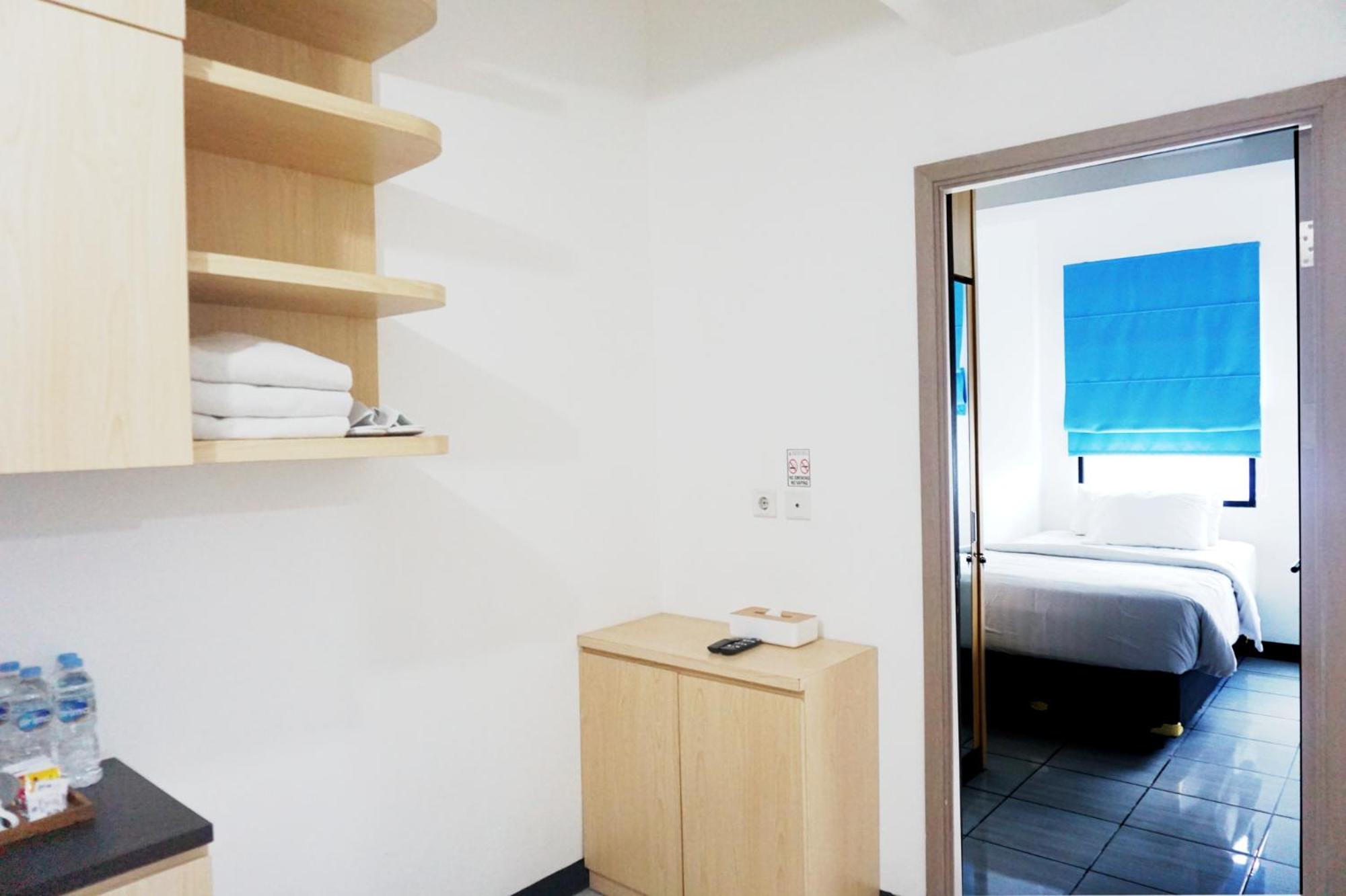 Cordova Suites Semarang Esterno foto