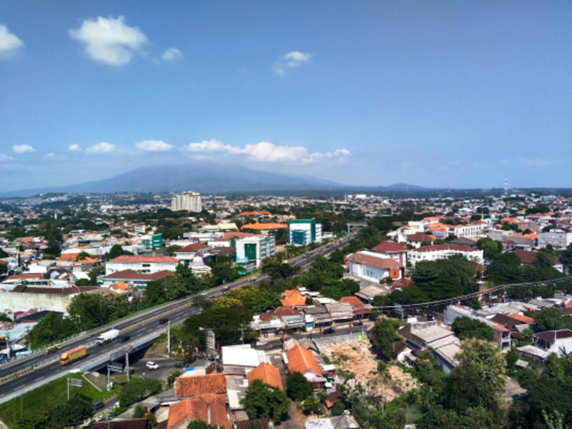 Cordova Suites Semarang Esterno foto