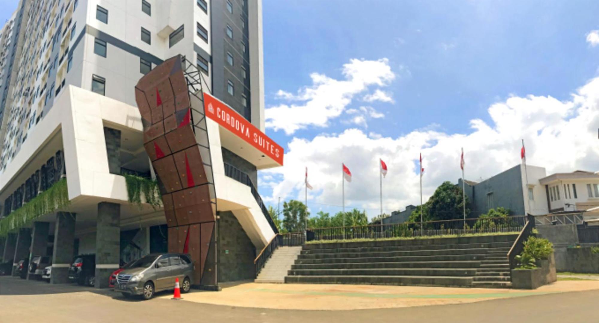 Cordova Suites Semarang Esterno foto